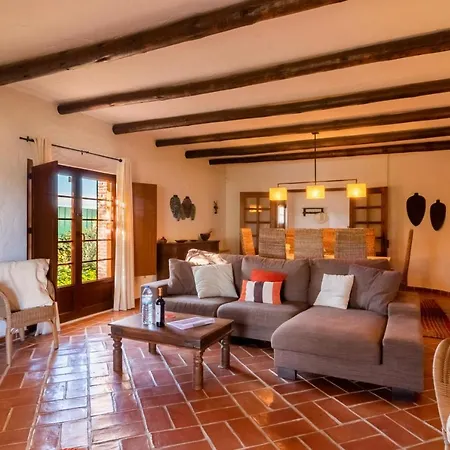 With Pool & Private Garden - Palmela Quinta Oliveiras Ferienhaus