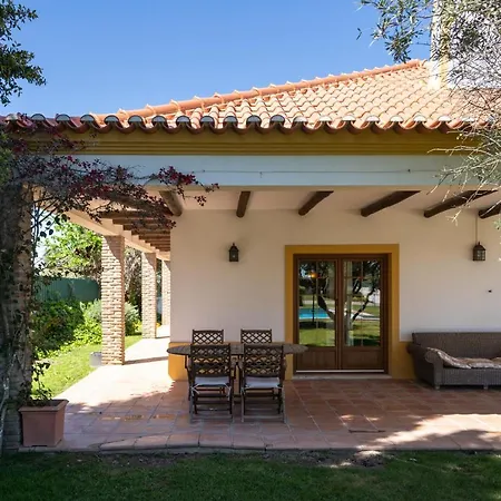 With Pool & Private Garden - Palmela Quinta Oliveiras Holiday home *
